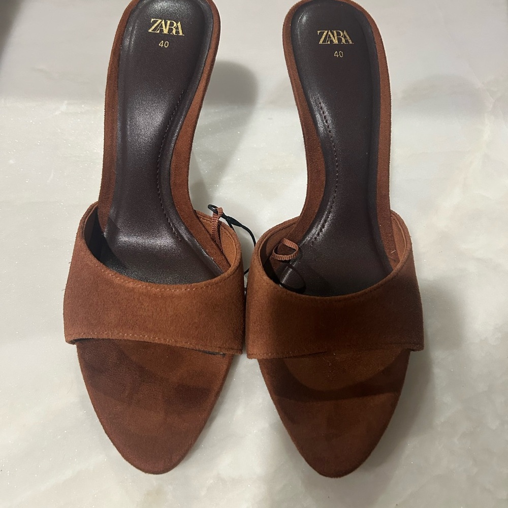 Zara Women's Brown Suede Mules